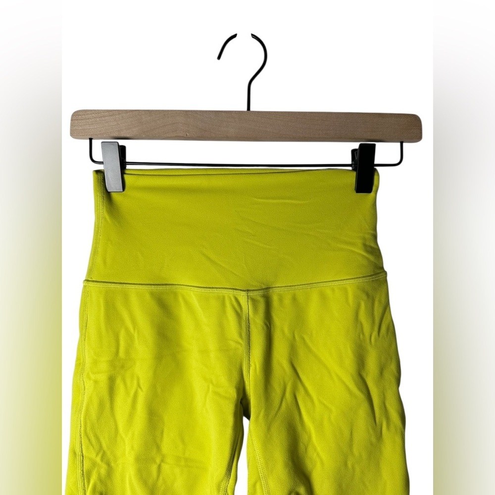 Lululemon Align High Rise Short 6” Yellow Serpentine Size 4 - Picture 5 of 8